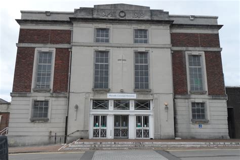 barry memorial arts centre